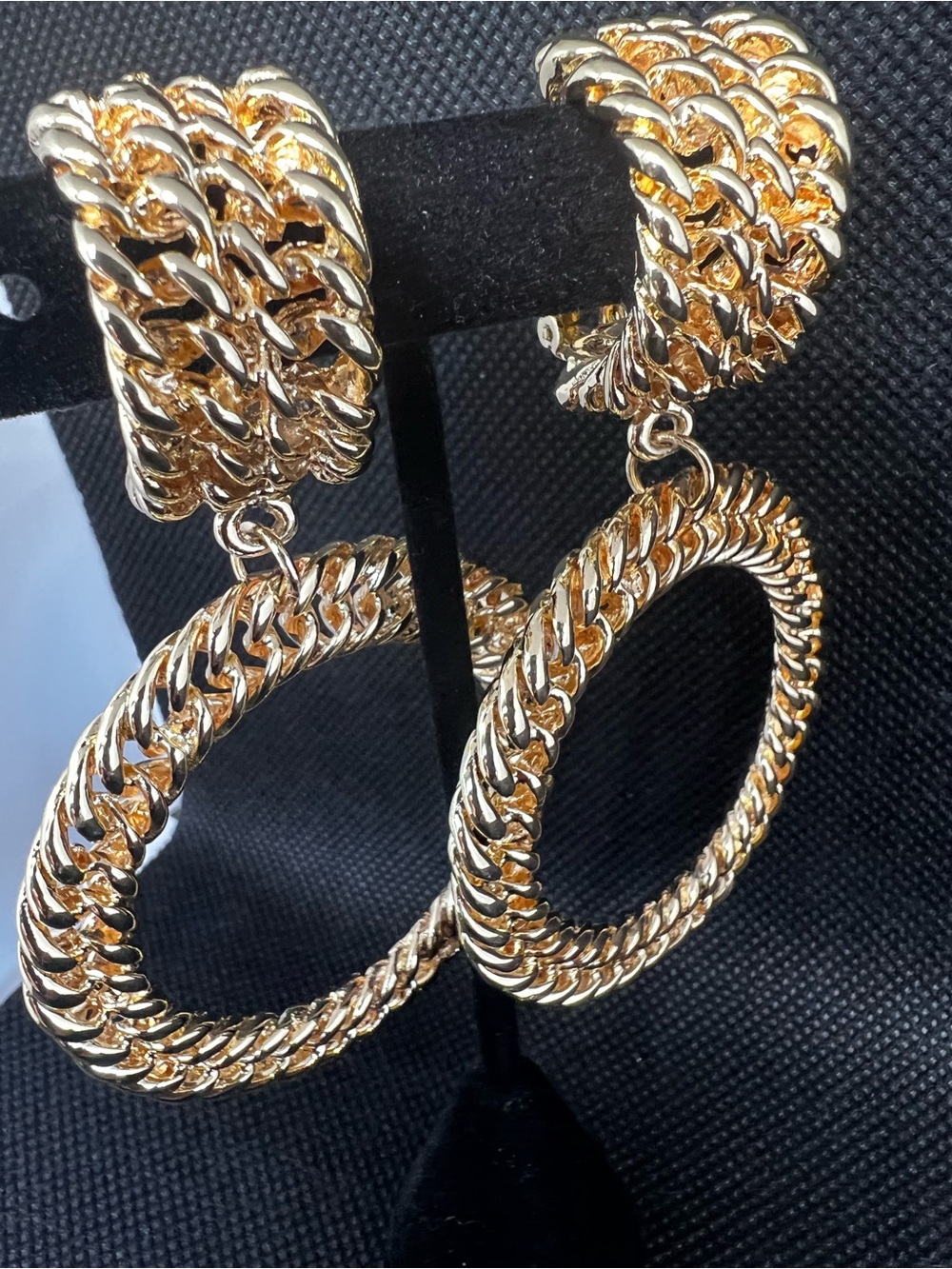 Gold Chain-Link Hoop Earrings - Vintage 80-90 New old stock